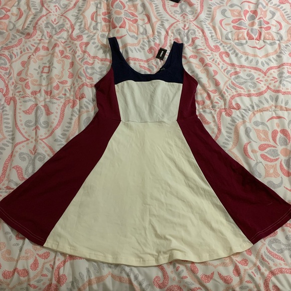 Express Color Block Dress - Picture 4 of 4